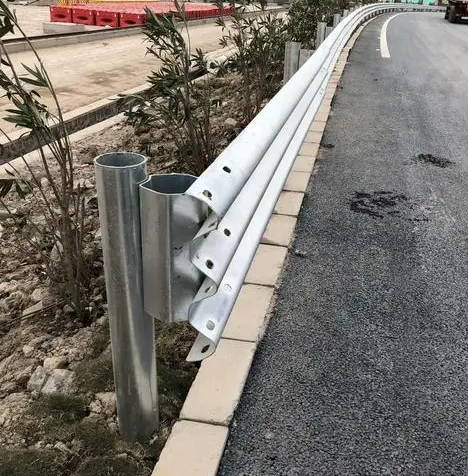 提升道路防撞护栏的镀锌质量奇亿注册